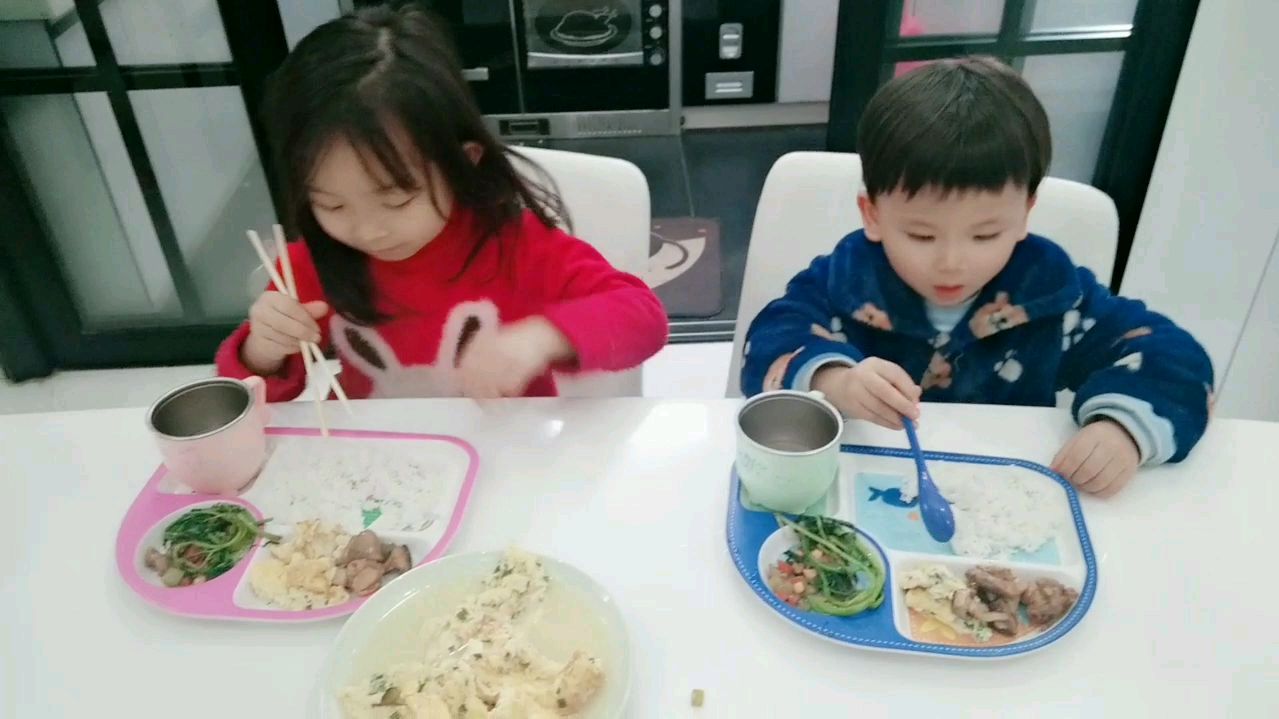 营养美味的五彩肉丁,宝宝吃了直说爸爸我爱你