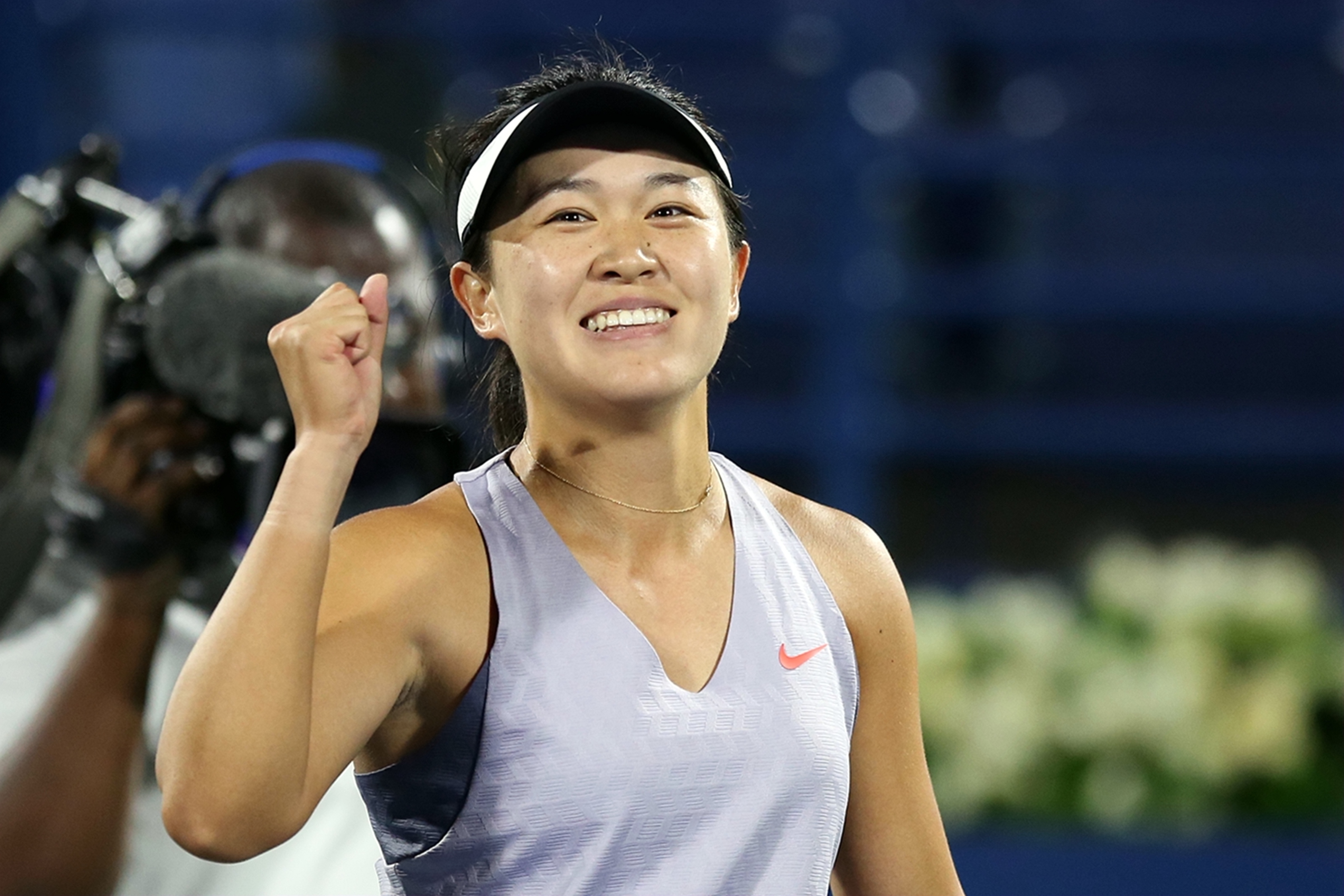 网球——迪拜赛:朱琳晋级第二轮