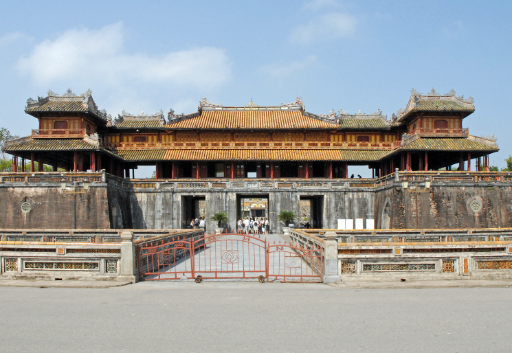 越南"缩小版故宫",宫殿名字都和北京故宫重名,距今200多年