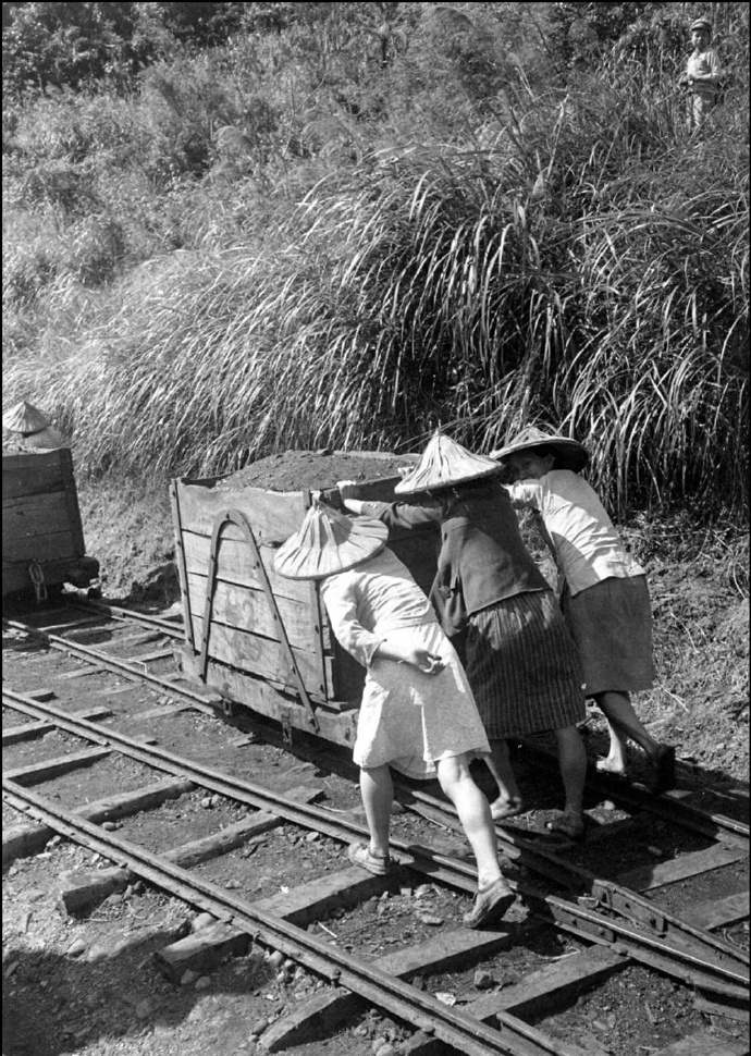 老照片:美国《生活》杂志摄影师镜头下1950年的台湾