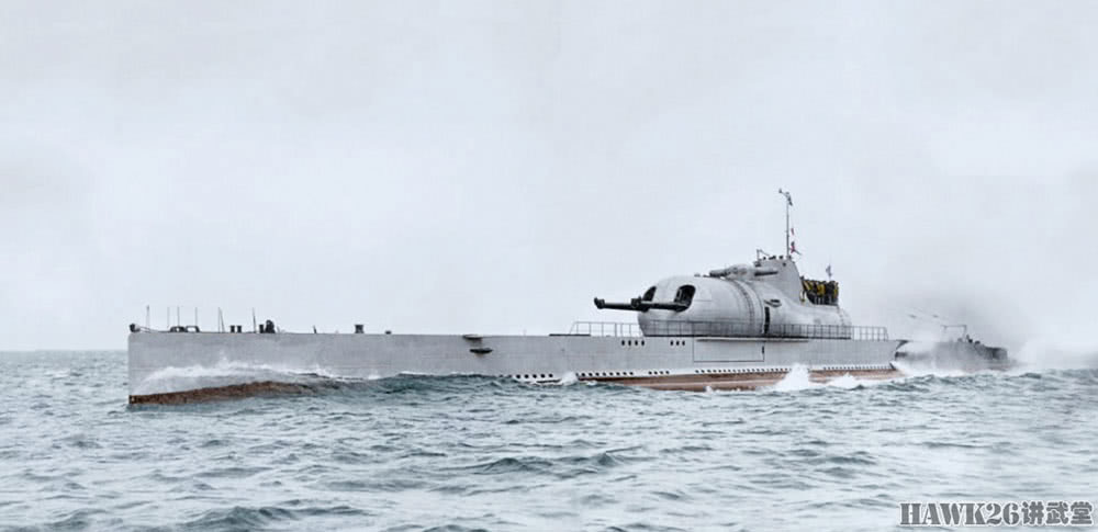 法国潜艇絮库夫号图片
