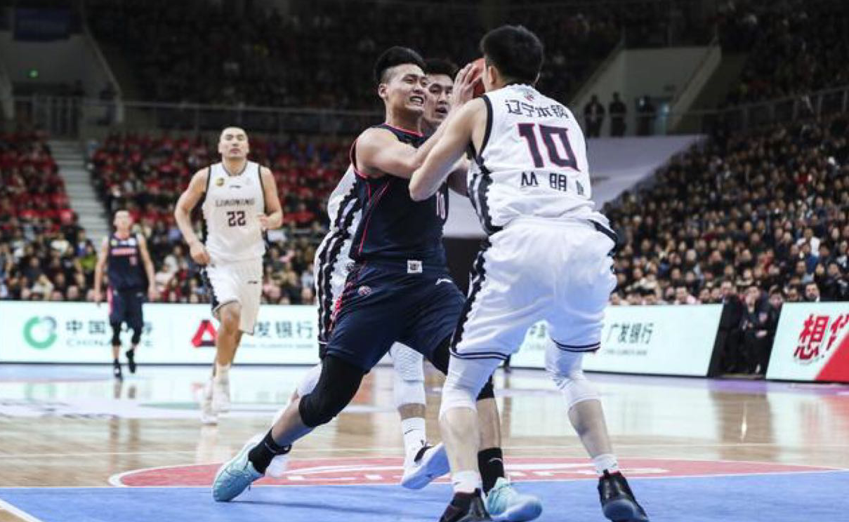 昨日,辽宁男篮大战广东男篮,最后一分钟广东狂追比分差点反超