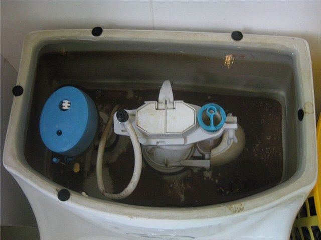 [坐享美居学堂]抽水马桶水箱漏水怎么修?首先您得检查这些细节