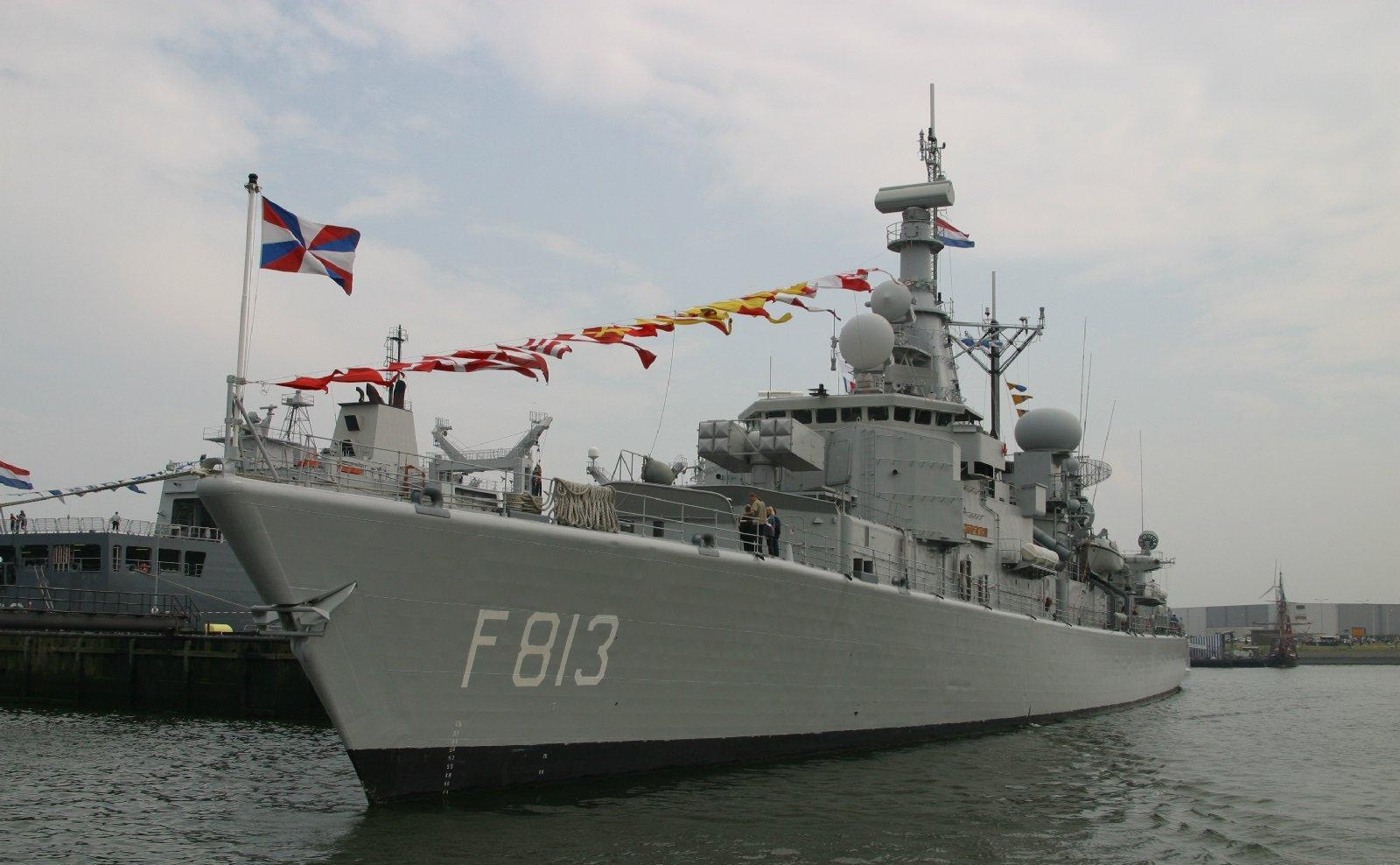 荷兰K级护卫舰图片