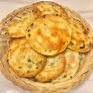 宅家不出门,用饺子皮做了这早餐,刚上桌就光盘,发朋友圈被点赞