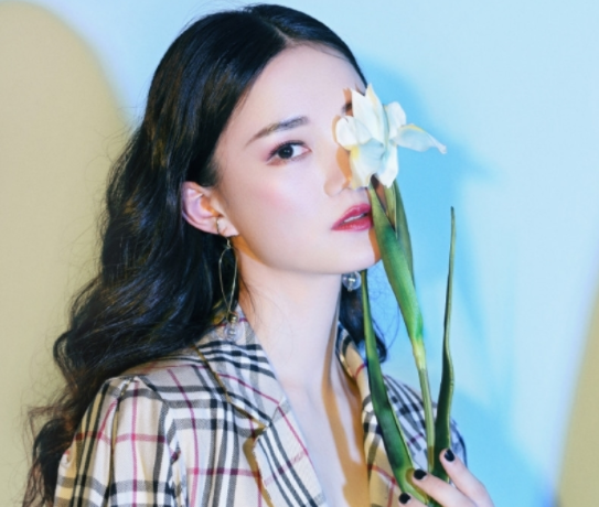 《回家的诱惑》的千金小姐洪世馨 成功逆袭 网友直呼美到不敢认