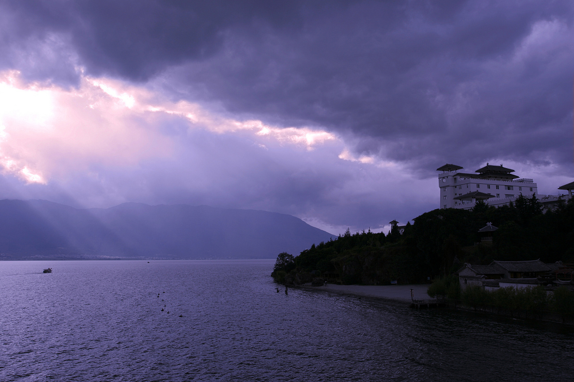 大理海东景点介绍: 1.