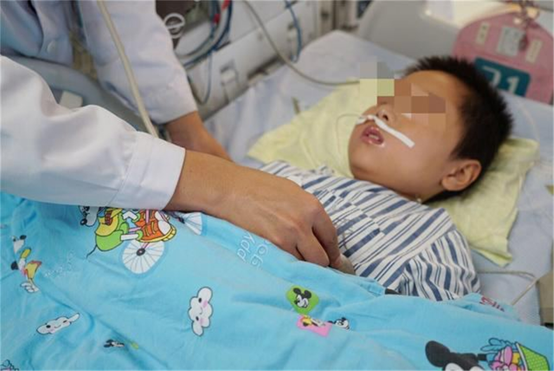 曾经喝着"三鹿奶粉"长大的孩子,12年过去了,如今现状令人心疼
