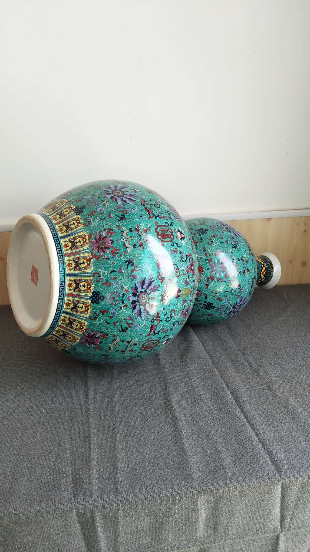 大清乾隆年,豆青色福寿葫芦,就这一只,各位藏友给鉴赏一番如何