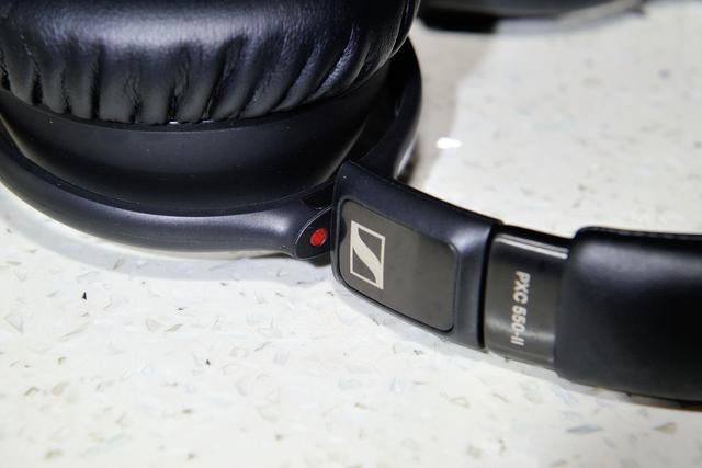 它会降噪,蓝牙音质比bose更好,谈森海塞尔pxc 550-ii使用心得