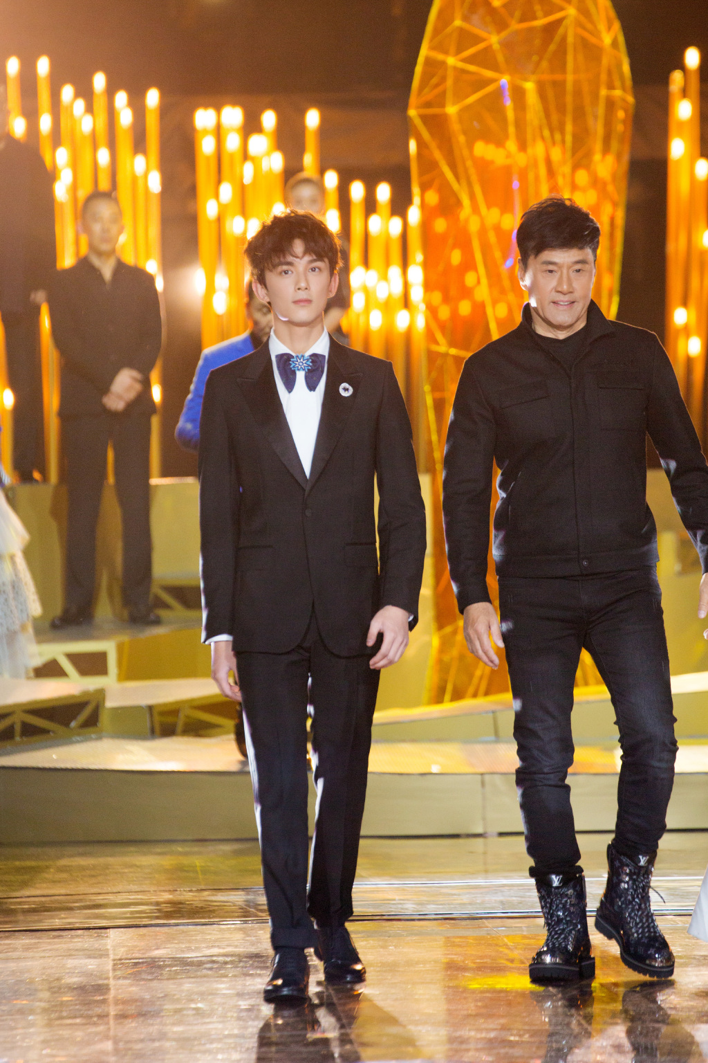 金鹰节林允夸李易峰何炅,吴磊却夸于荣光侯勇,情商差距一目了然