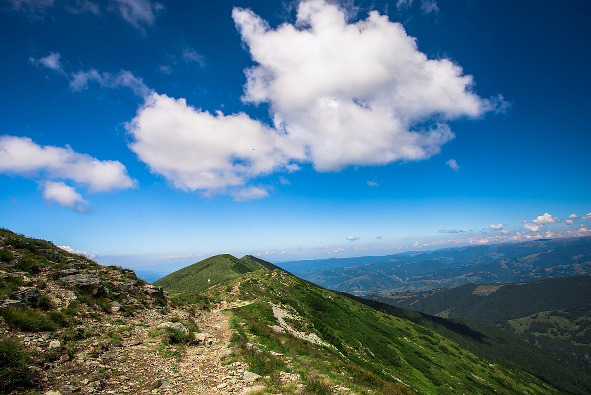舟山大青山风景区是自然与人文景观结合的综合性旅游景区.