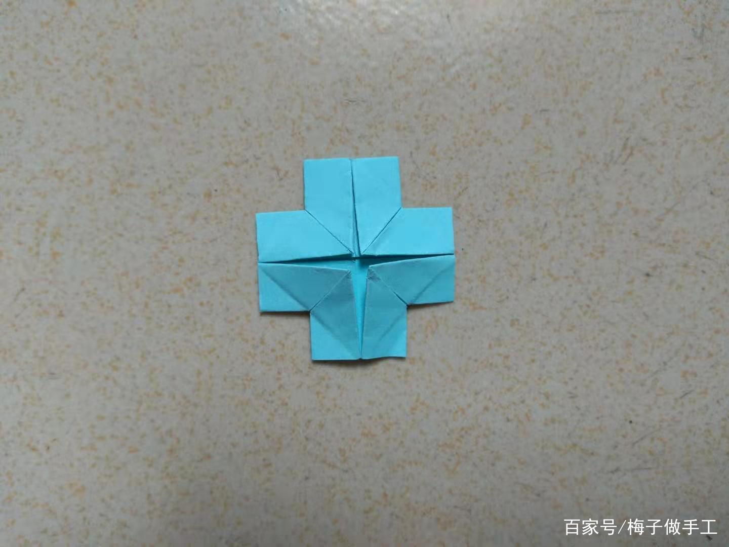 衣服和裤子怎么折叠在一起 衣服和裤子怎么折