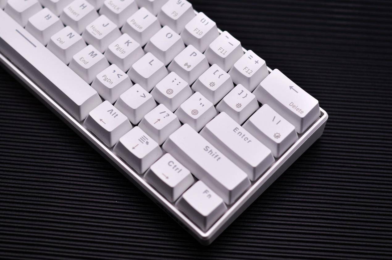 键盘控的第一把61键配列,黑爵i610t有线蓝牙双模机械键盘