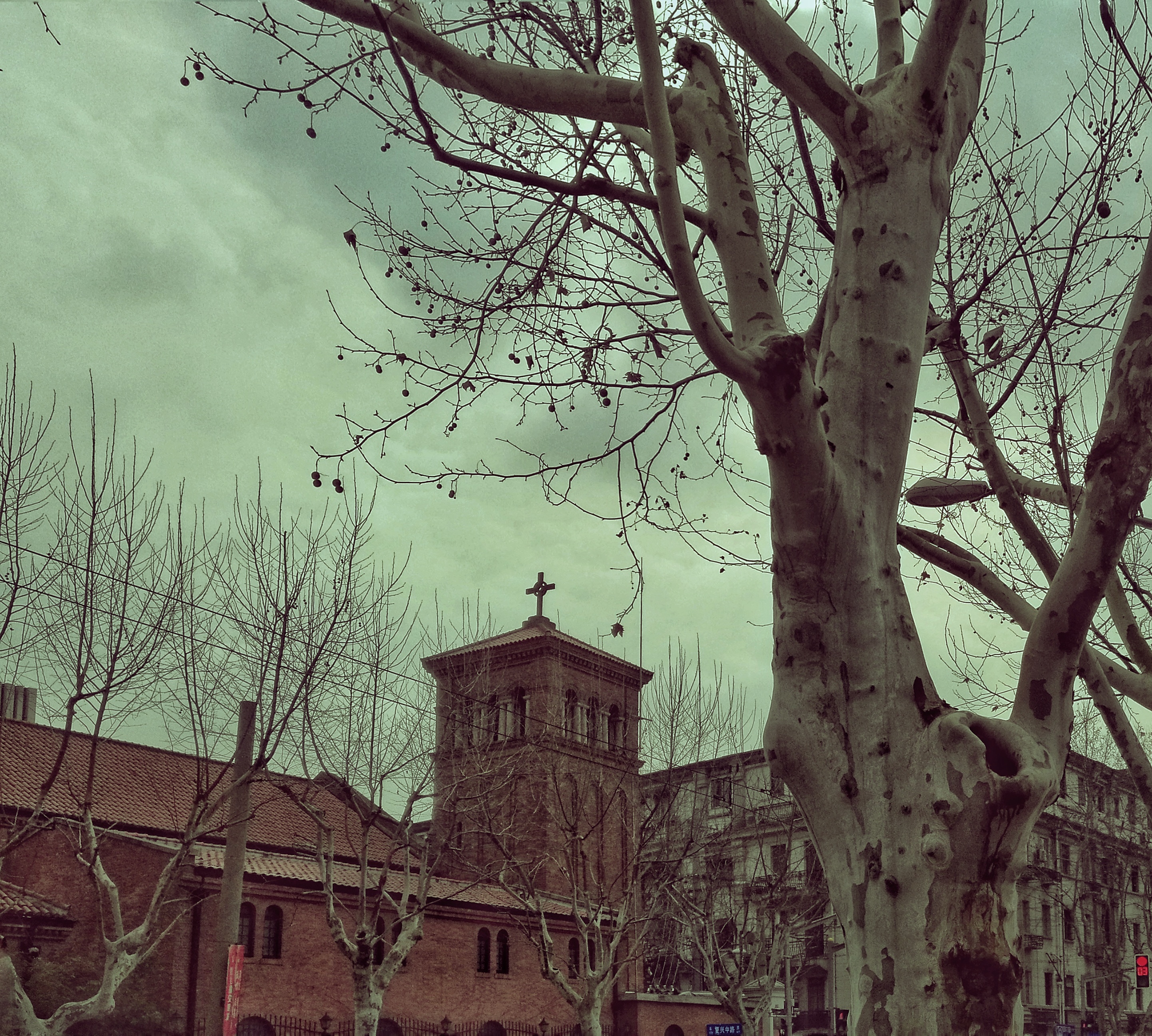 航拍:7*24小时的特斯拉上海超级工厂之不夜天