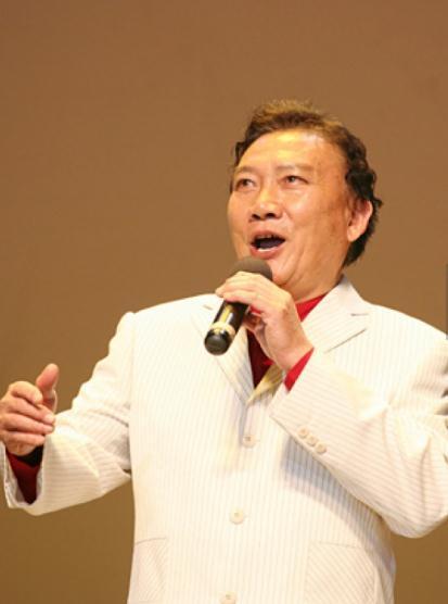 说瑞安事唱家乡音 83岁男高音歌唱家姜嘉锵唱响国家大剧院