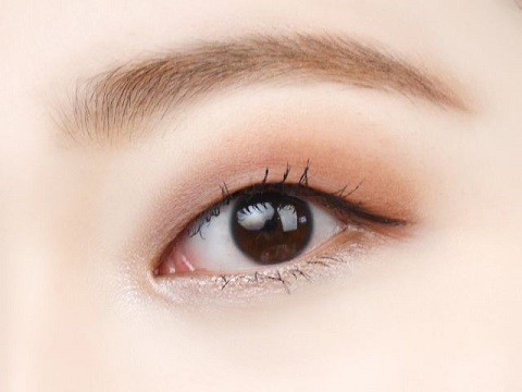 手把手教你单眼皮怎么画眼影!