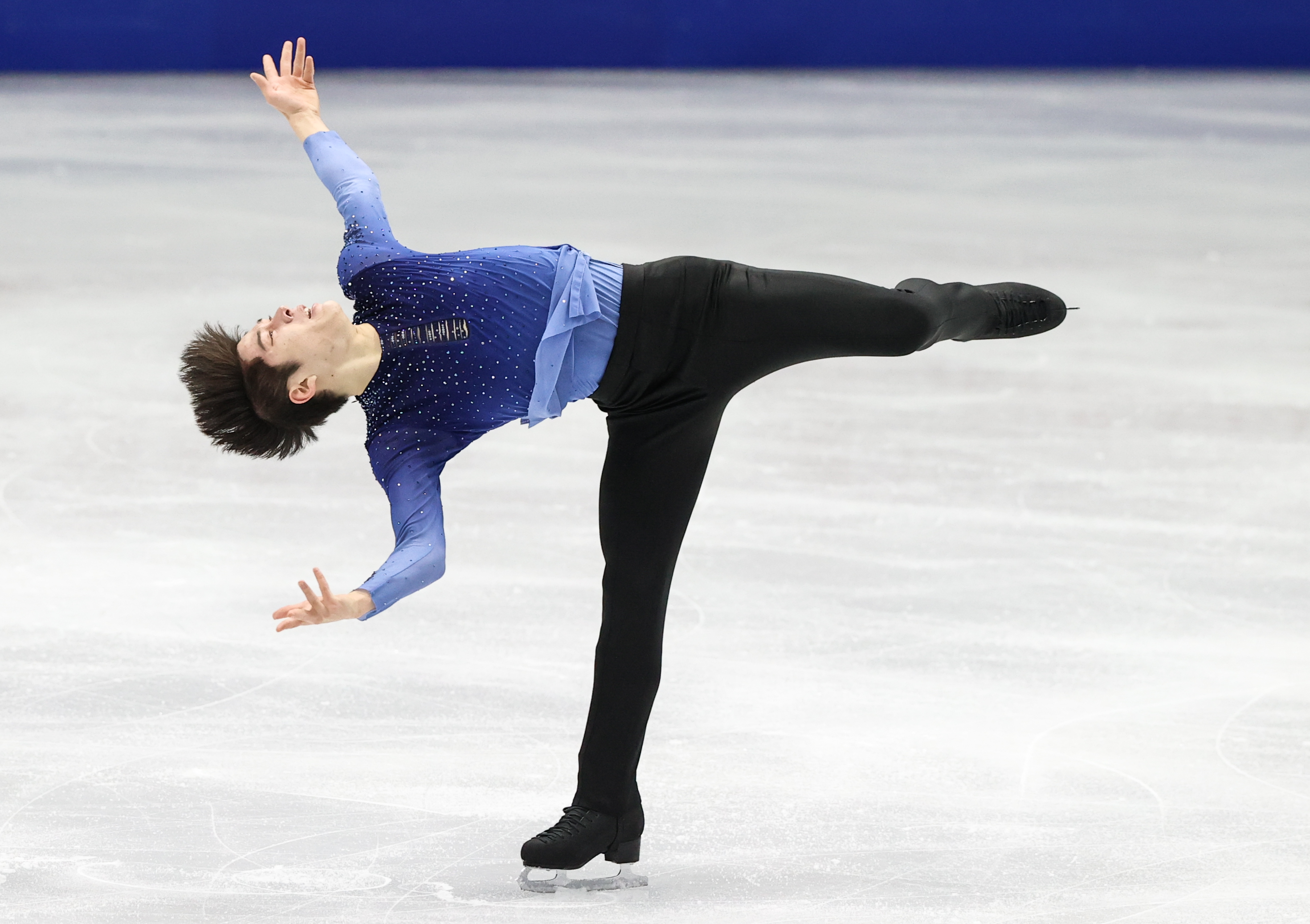 花样滑冰——四大洲锦标赛:张鹤获男子单人滑第13名(1)