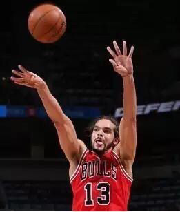 nba雷人的罚球动作,火箭球星"端尿盆"罚出历史第一命中率