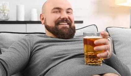 啤酒肚真的是喝啤酒造成的吗 答案竟然是