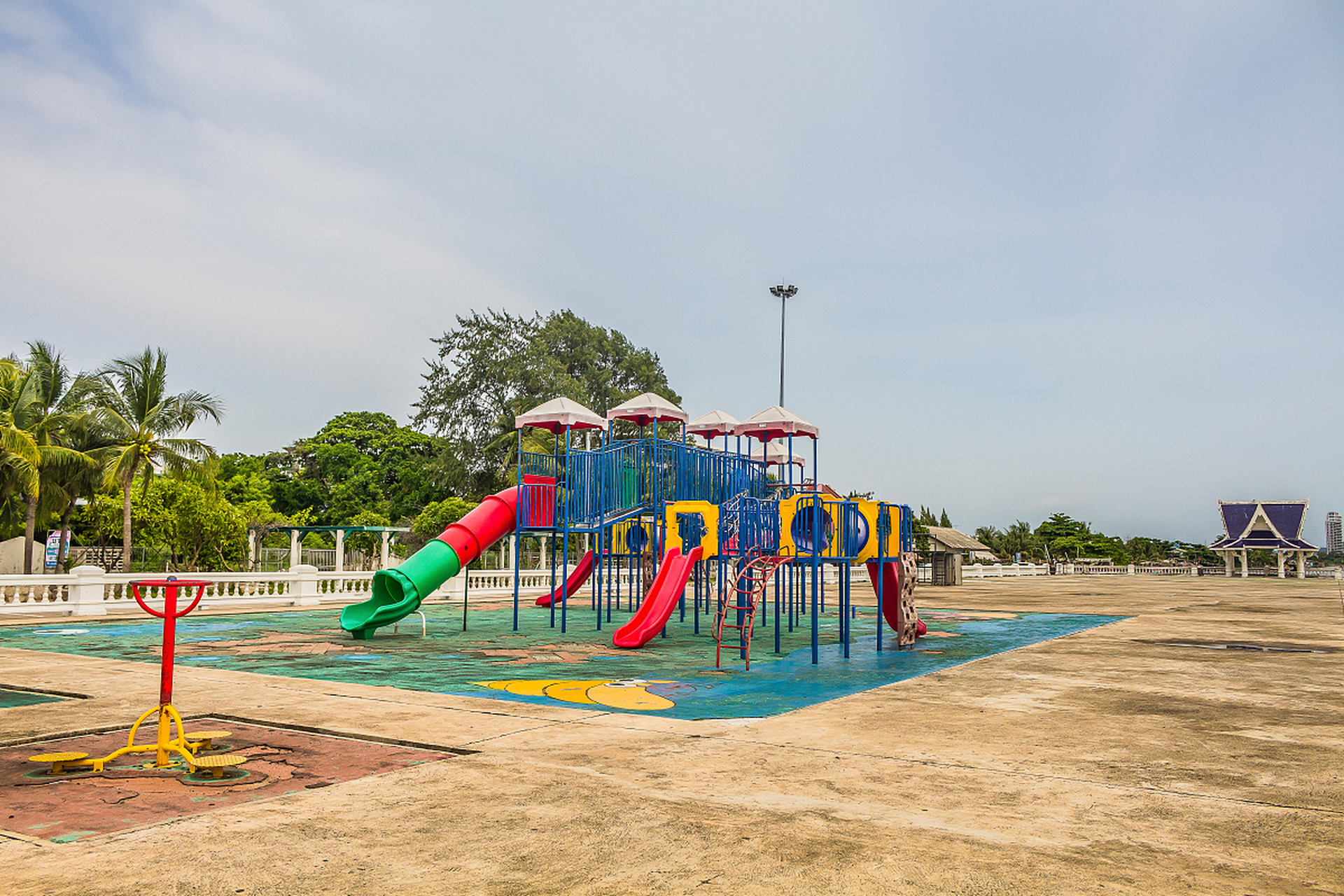 城市大玩家# 北京团结湖海滨乐园,北京团结湖海滨乐园位于团结湖公园