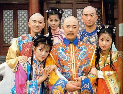 花姐姐:青春期的孩子喜欢奇装异服,追潮流,标榜个性怎么办?
