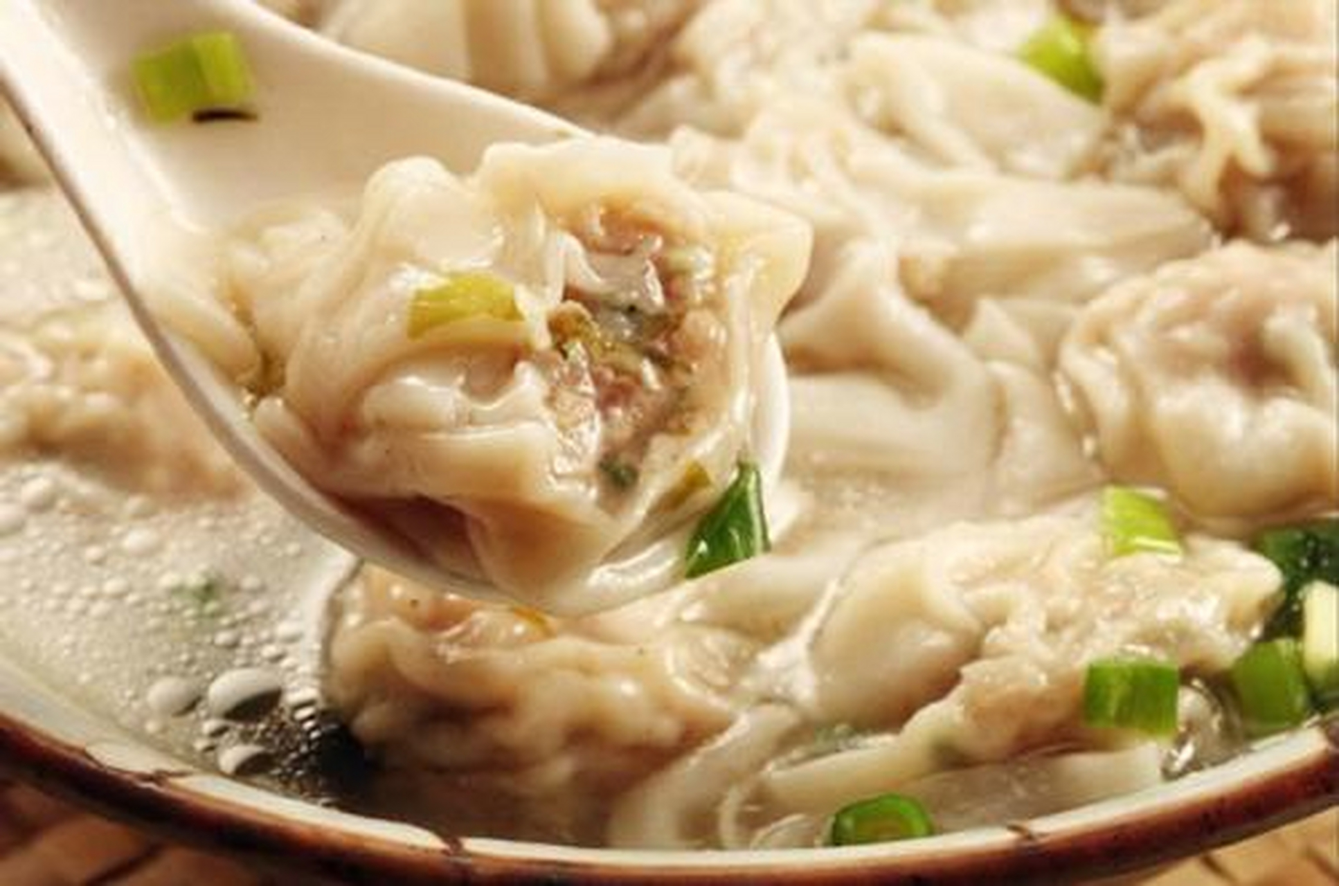 立冬创意美食#淮饺,俗称"馄钝"是淮安最具代表性的点心之一.