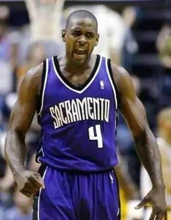 nba诡异十大数据 8投0中也能砍25分