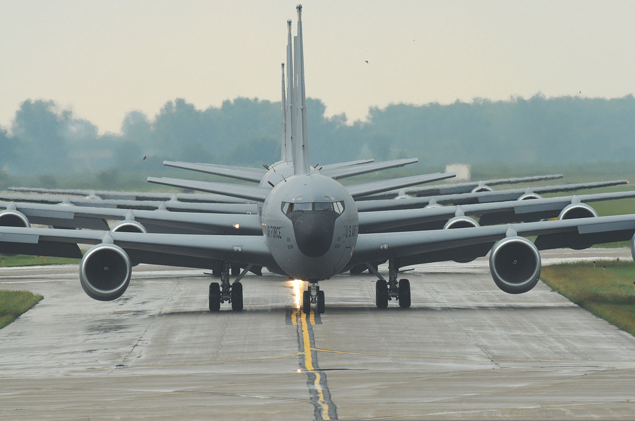 e-3"望楼"预警机,也是4发波音707大型远程客机为平台