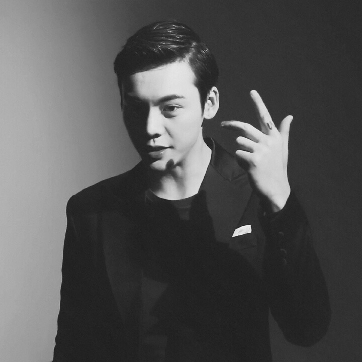 "脊背是玄武防护最强的地方 "芳芳在身后说