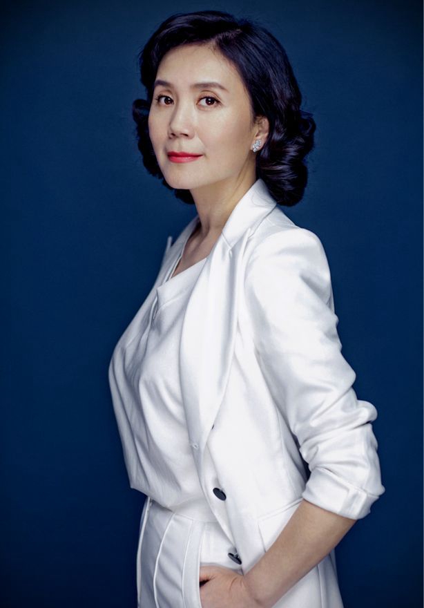 《凤穿牡丹》中的女演员