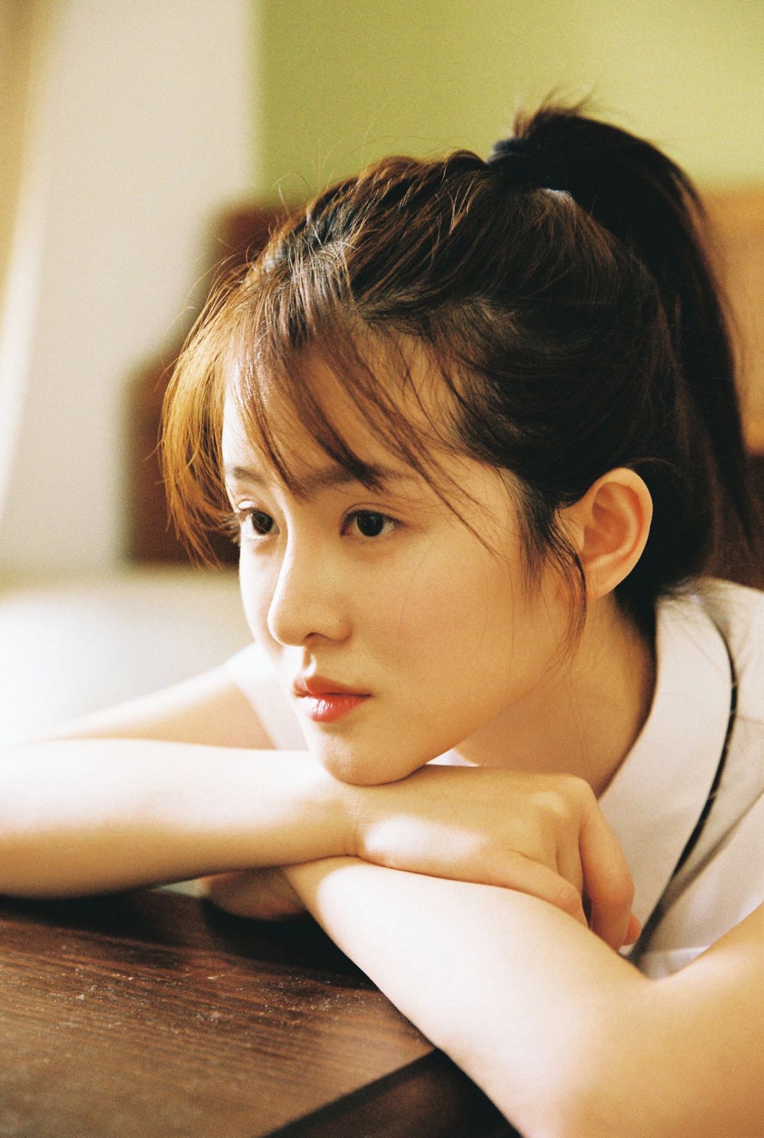 饰演丁水婧的演员叫梦秦,中戏毕业,挺漂亮的一个女生,还有点酷似谢娜.