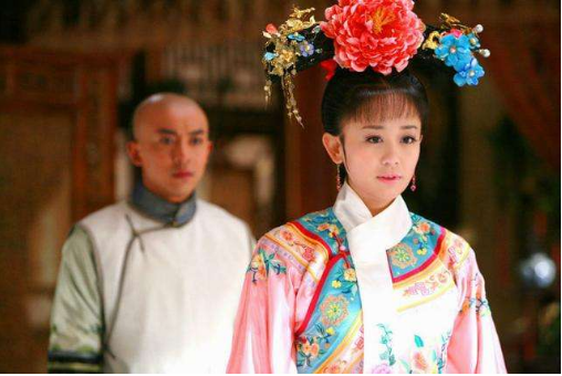 她是夏紫薇原型,天生残疾惹人厌弃,北京大学还和她有联系!