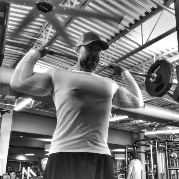 为了家人,他用半年时间,从大胖子变成了帅大叔!