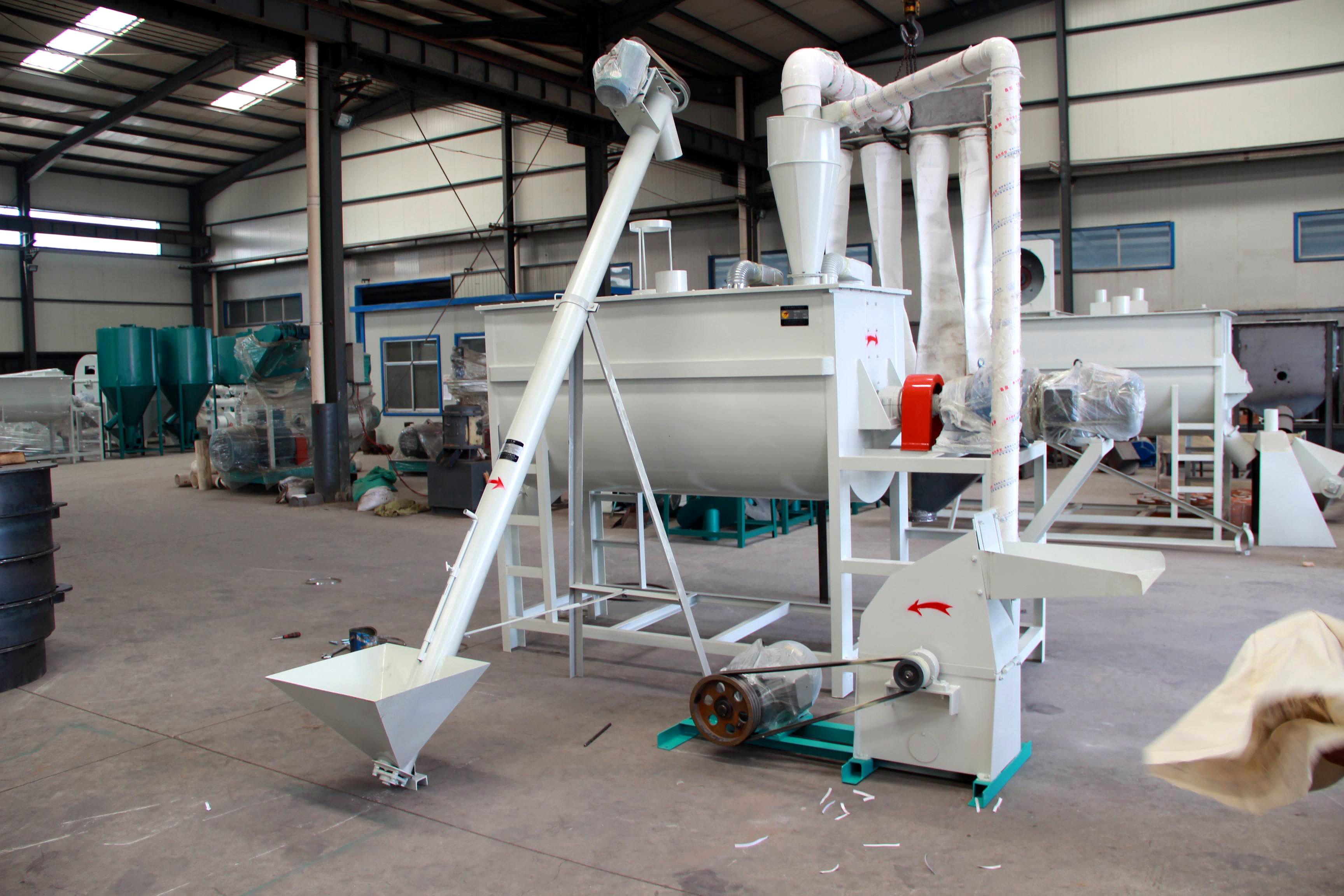 有些设备用的比较久,一些养殖户就会考虑重新购买一套猪,牛,羊饲料