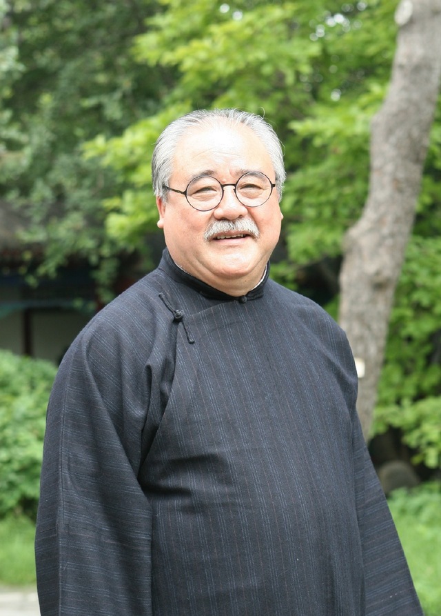 "吃嘛嘛香"李嘉存,曾经梦想当厨师,如今65岁靠画画养老