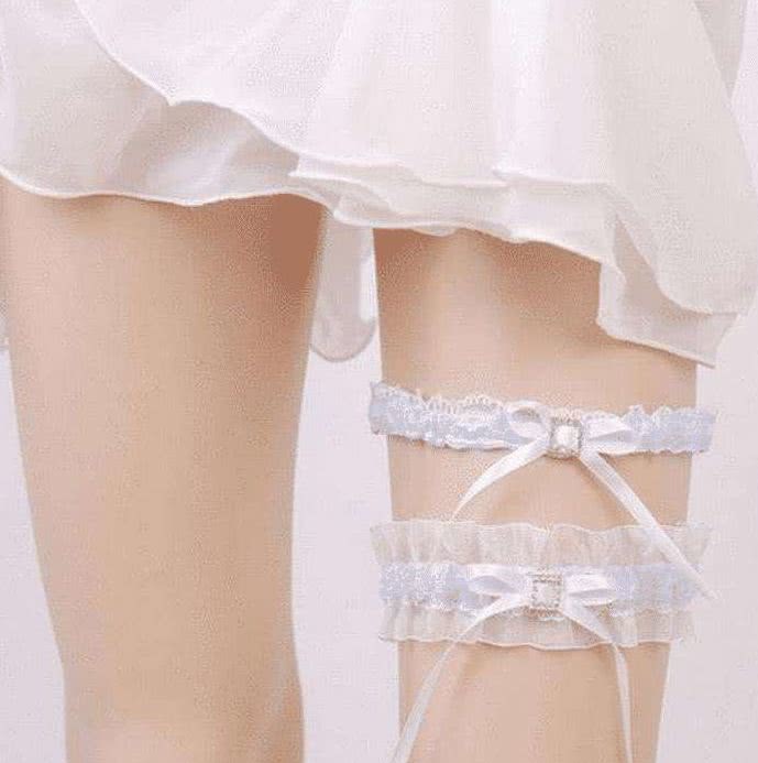 直男疑惑女生腿上绑的带子是干什么用的?看完才知道有这么多讲究