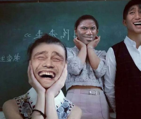 恶搞ps:求大神把我们三个p的丑一点,大神:第一次听到有人这样要求