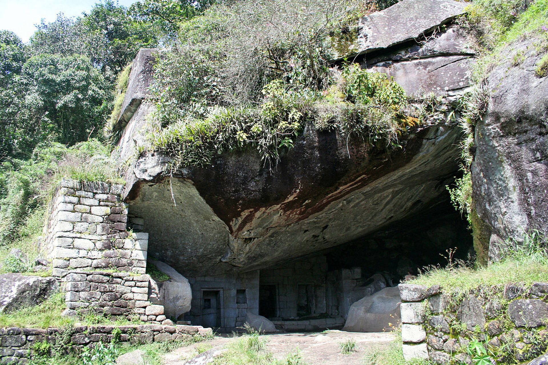 镜头里的春天# 春季旅游仙姑岩除了美丽的自然风光,仙姑岩还承载着