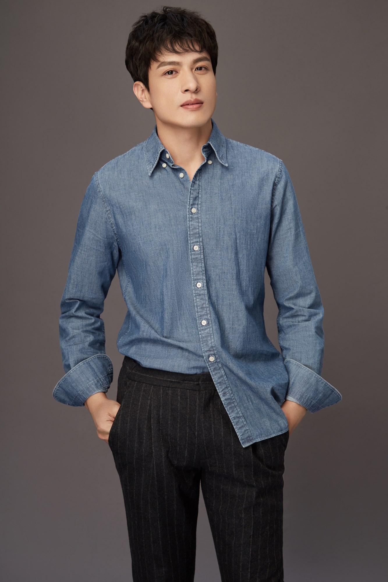 马敬涵最新休闲写真曝光《进京城》上映致敬国粹京剧