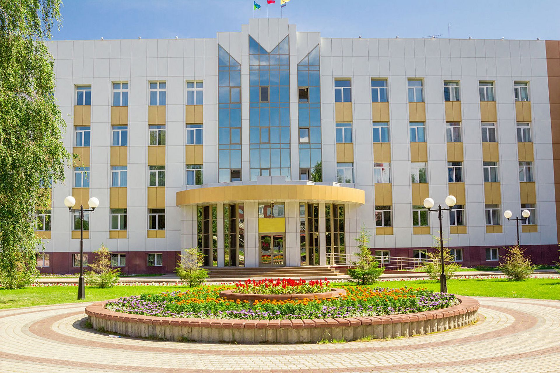 哈尔滨市农业科学院是一所集"农,科,教"与"产,学