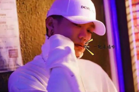 pg《圣诞夜》刚下线,又遭姚贝娜经纪人怒怼,这次难洗白了?