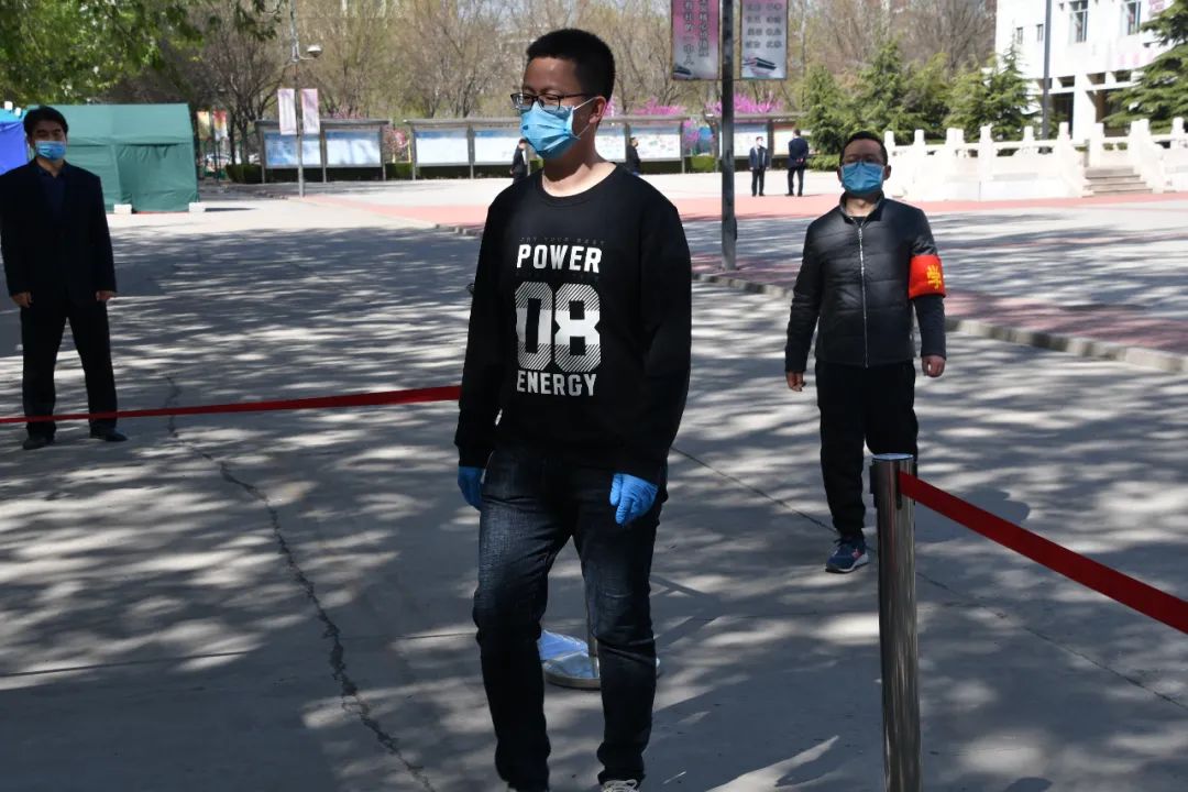 霸州一中举行2020年春季开学疫情防控应急演练