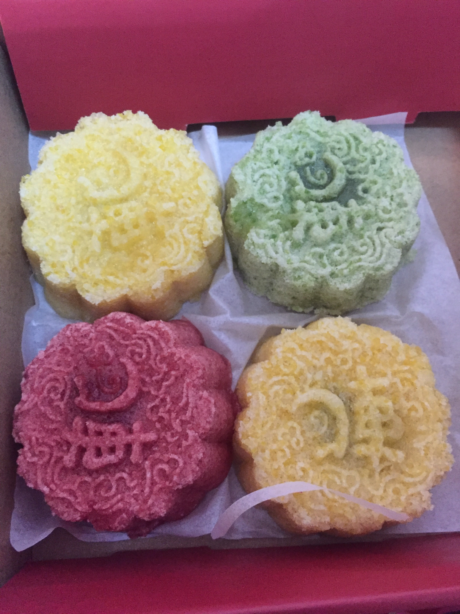 苏州的四色甜糕,来尝尝的!