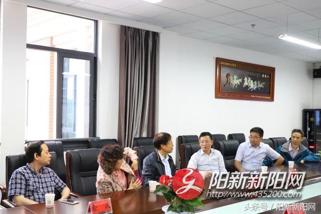 中国工程院院士樊明武应邀来阳新县一中讲学