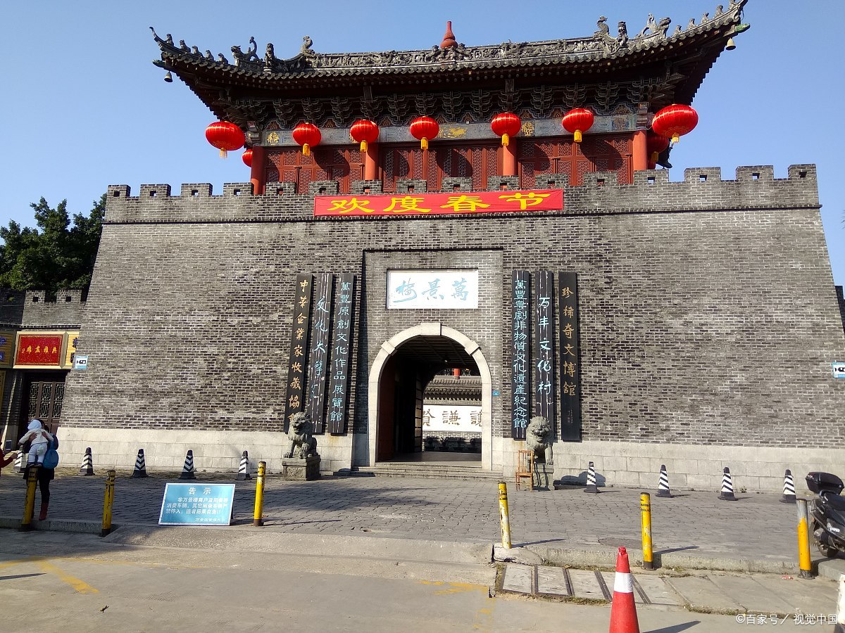 景点:包括即墨衙署,城隍庙,文庙,学宫等,游客可以通过参观这些地方