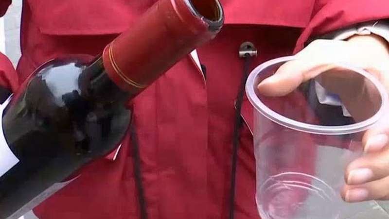 手把手教你开红酒瓶塞的4种方法,步骤详细,看