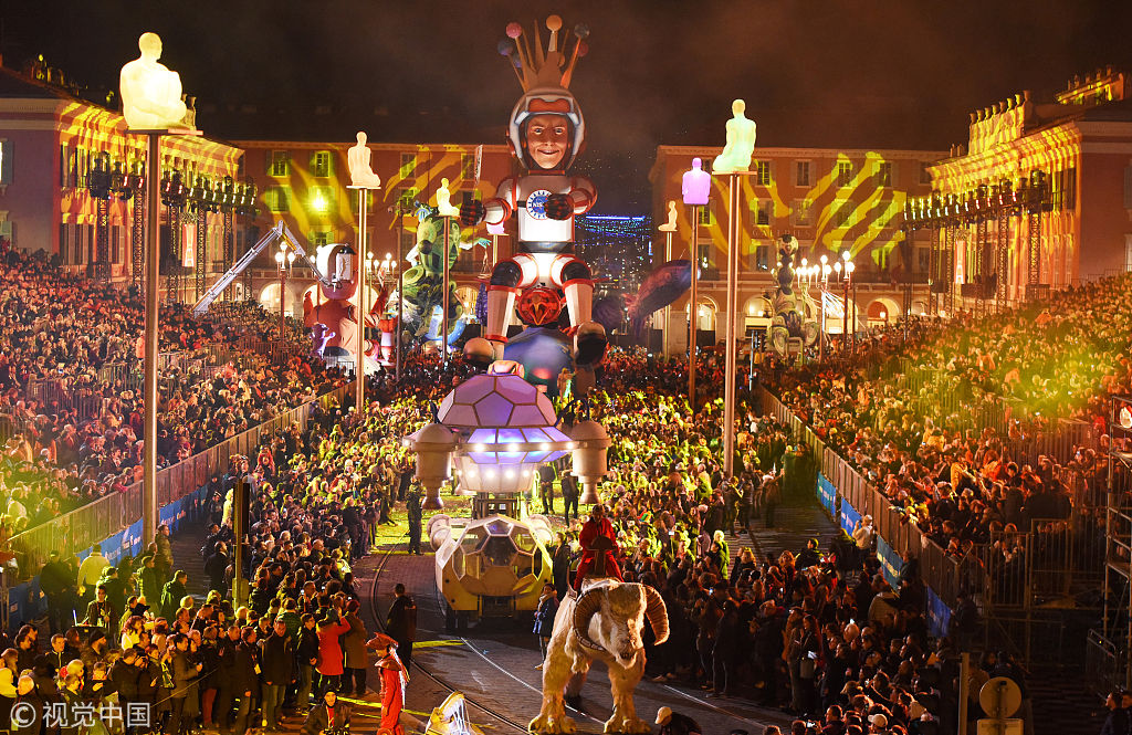 法国尼斯狂欢节开幕 流光溢彩上演华美游行秀