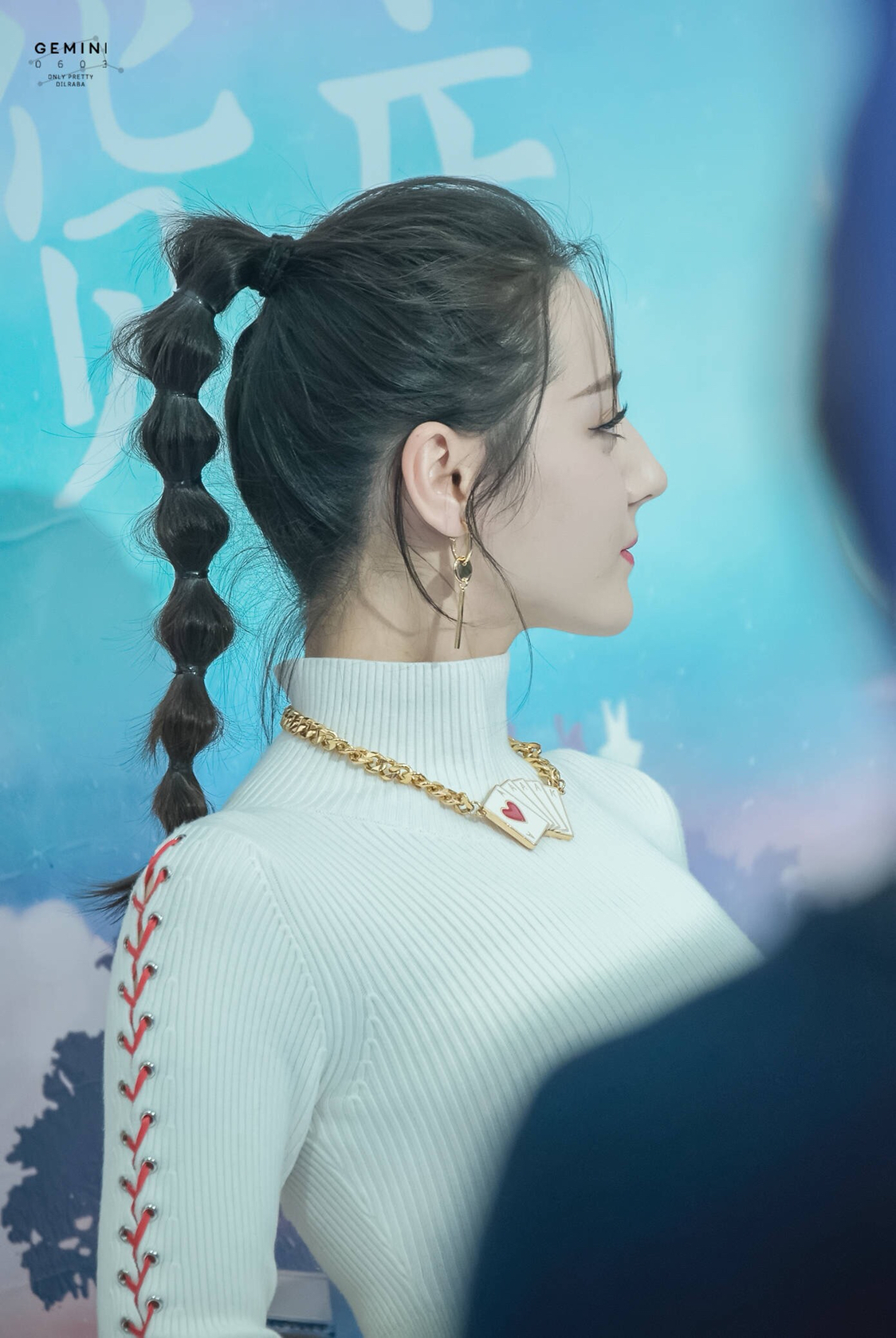 女艺人造型大盘点 迪丽热巴杨幂赵丽颖教你如何扎出心机马尾