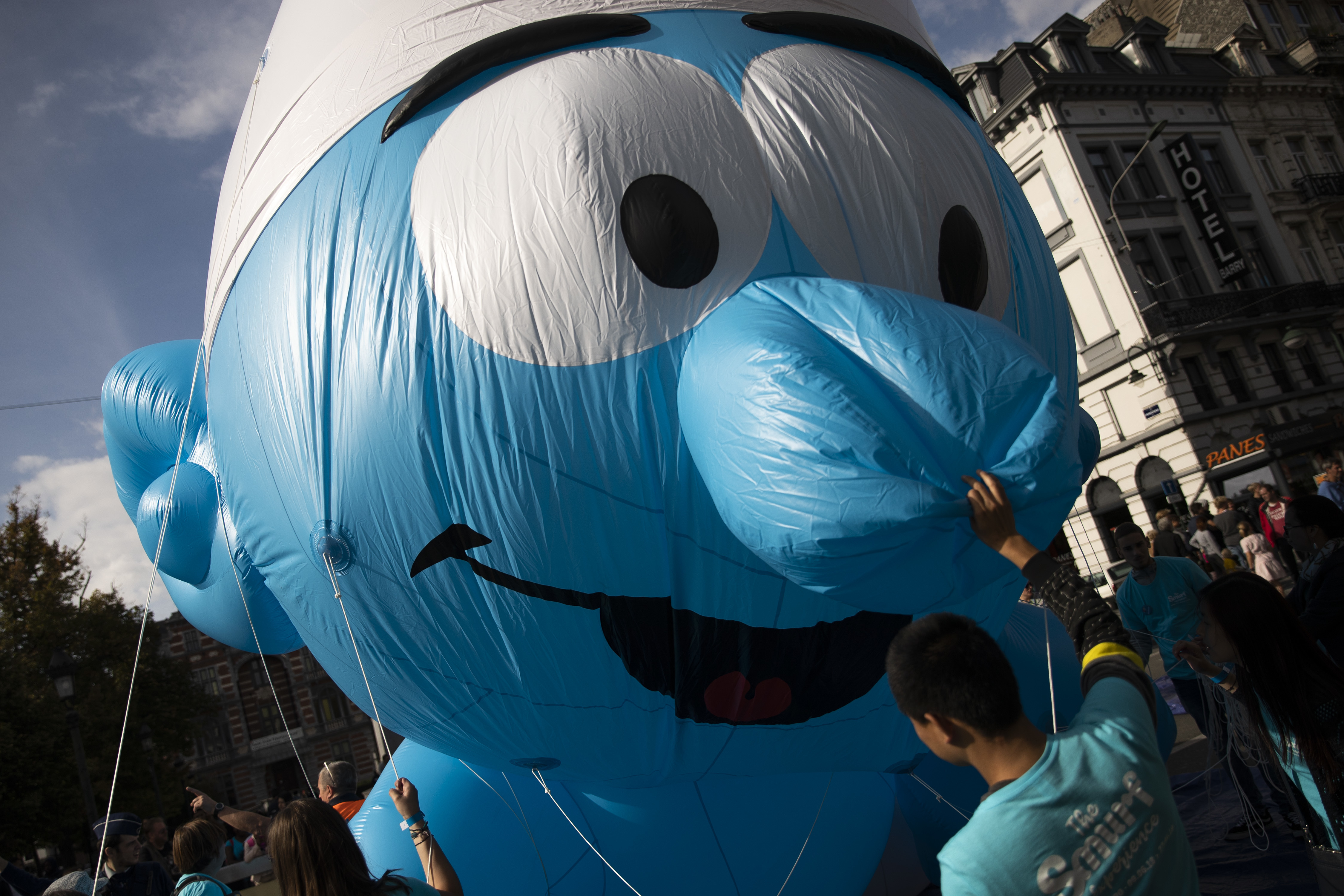 比利时布鲁塞尔举行卡通气球大巡游(7)